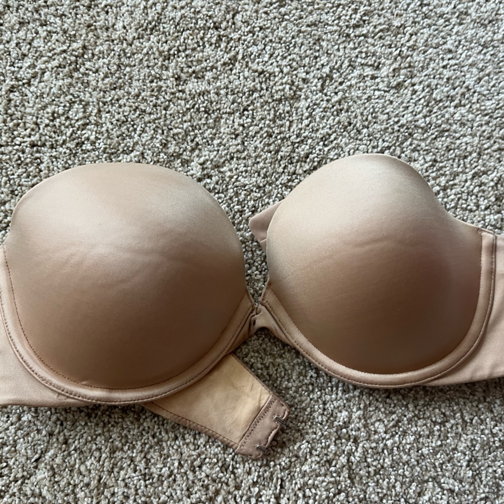 Victoria’s Secret Strapless Bra
